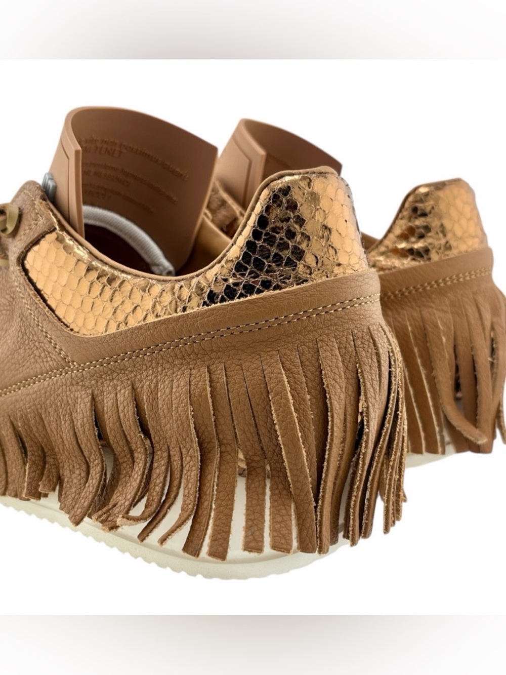 ESSEutESSE new Tan Fringe Leather Sneakers + Box - Picture 5 of 17